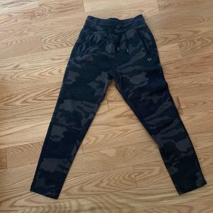 Gap Boys Kids Logo Joggers size L. NEW without tags!!